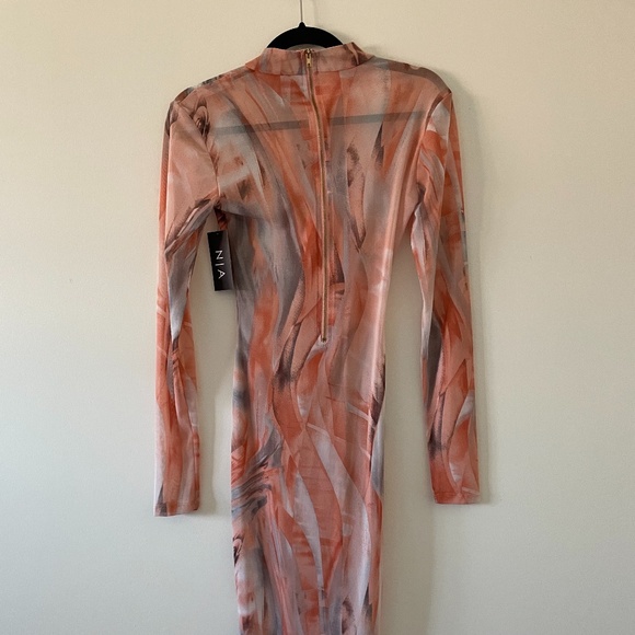 BRAND NEW 🏷 Sheer mock neck midi length dress - Picture 4 of 4